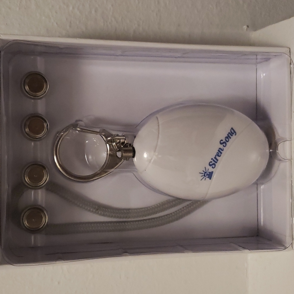 🌺🌻🍁❄5/$24 Siren Song Personal Alarm Keychain